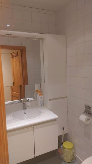 Charming 1-Bedroom Apartment Брюксел Екстериор снимка