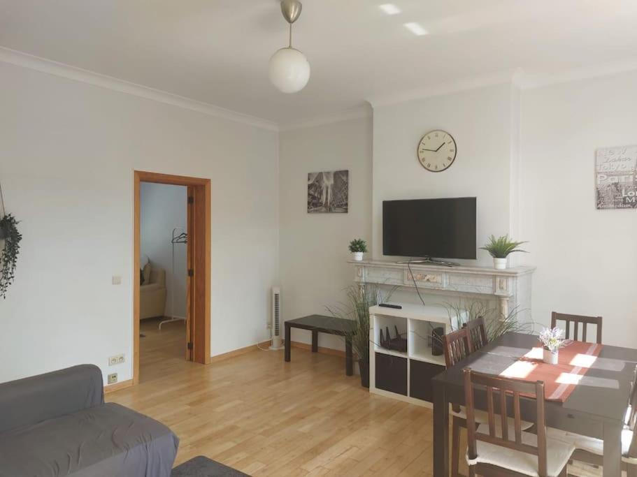 Charming 1-Bedroom Apartment Брюксел Екстериор снимка